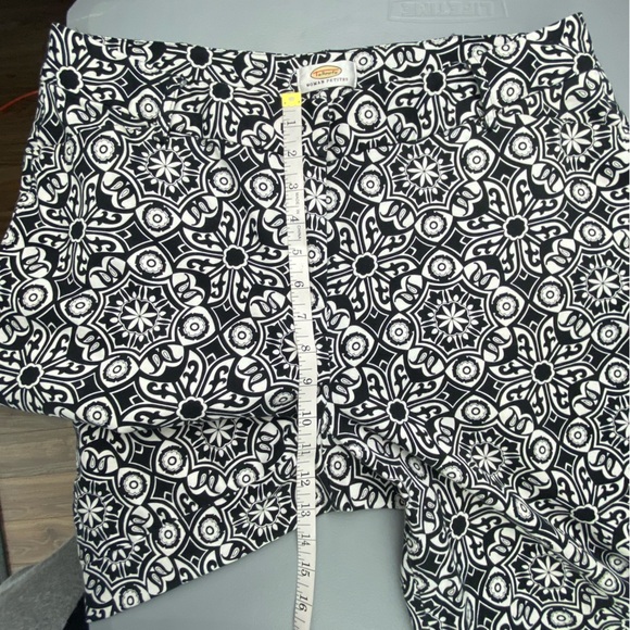 Talbots Petites Black and White Geometric Patterned Cropped Pants Wms sz 14W - Picture 10 of 13